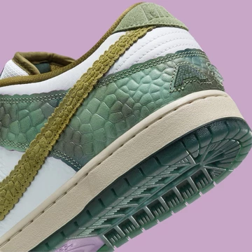 Alexis Sablone Nike SB Dunk Low Oil Green Detail Ferse