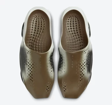 MMW Nike 005 Slides Dark Khaki Paar von Oben