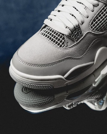 Jordan 4 Frozen Moments Closeup