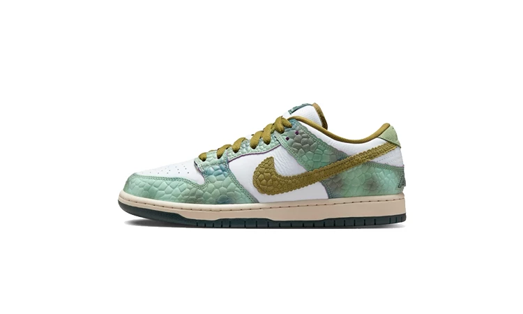 Alexis Sablone Nike SB Dunk Low Oil Green Titelbild auf weißem Hintergrund