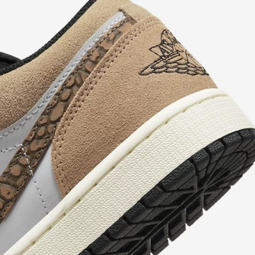 Jordan 1 Low Brown Elephant Detail Ferse