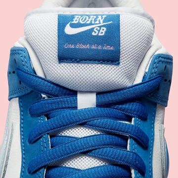 Born X Raised Nike SB Dunk Low Zunge