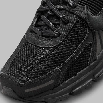 Nike Vomero 5 Black Detail Toebox