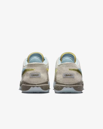 UNKNWN Nike LeBron 20 Message in a Bottle von Hinten