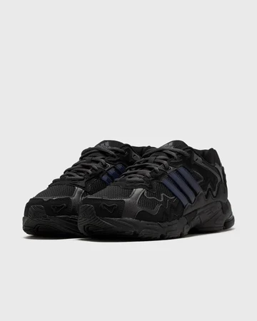 Bad Bunny adidas Responce CL Black schräg
