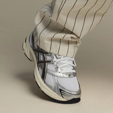 ASICS Gel 1130 White Clay Canyon asphaltgold lookbook on-feet 2