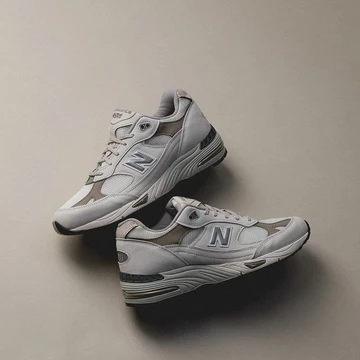 New Balance 991 Dawn Blue Lookbook asphaltgold