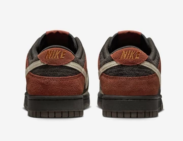 Dunk Low Red Panda von hinten