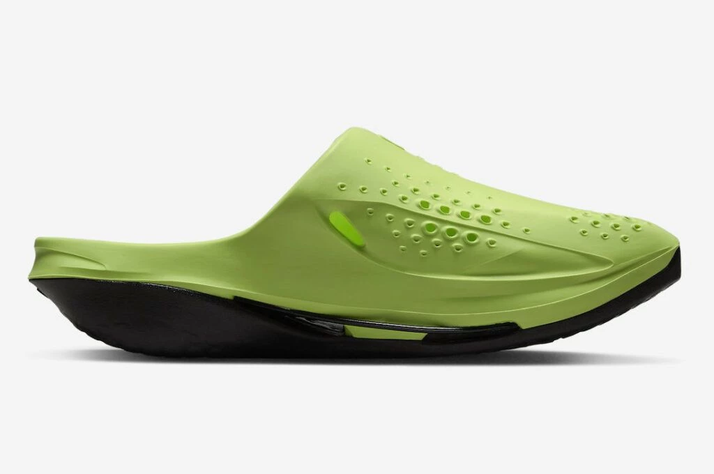 MMW Nike 005 Slides Volt DH1258-700 | Dead Stock MMW Nike 005 Slides Volt DH1258-700 | Dead Stock