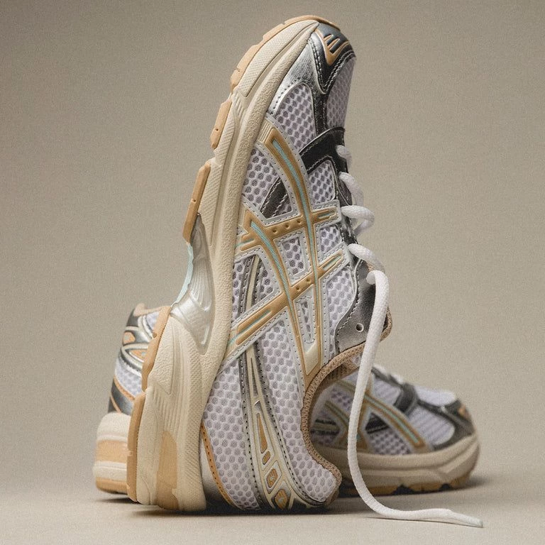 ASICS GEL-1130 White Dune Dead Stock