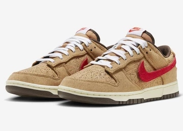 CLOT Nike Dunk Low Cork schräg beide