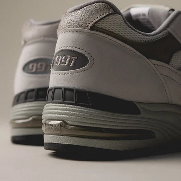 New Balance 991 Dawn Blue