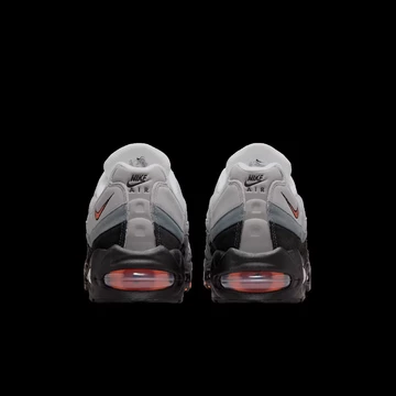 Air Max 95 Bright Mandarin Paar Fersen