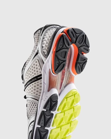 Highsnobiety Saucony Pro Grid Triumph 4 Silver Multi