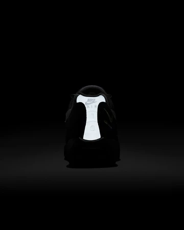 Nike Air Max 95 Retro Logo Black von hinten