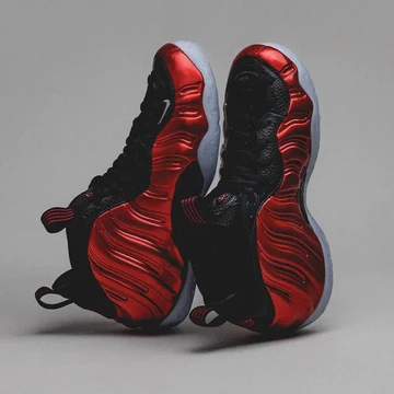 Nike Air Foamposite One Metallic Red Motion