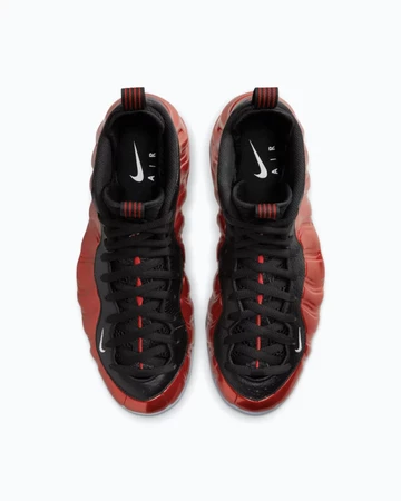 Nike Air Foamposite One Metallic Red von Hinten