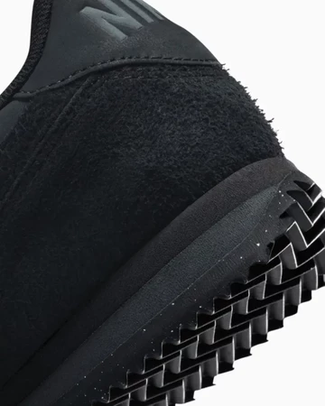 Nike Cortez Black Details