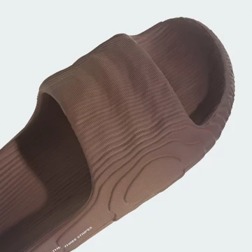 adidas adilette 22 Shadow Brown Detail vorne