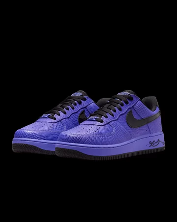 FC Barcelona x Kobe x Nike Air Force 1 Low Persian Violet Paar seitlich