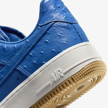 Die Ferse des Air Force 1 Low LX Blue Ostrich