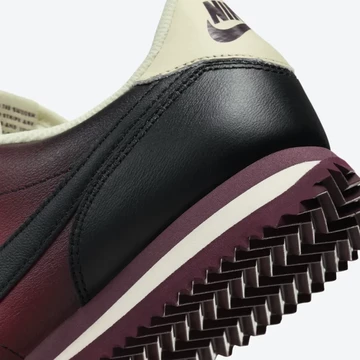 Nike Cortez Unmuted Detail Ferse