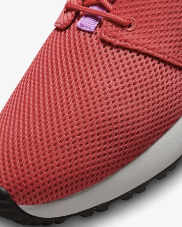 Nike Roshe G Track Red Detail Toebox
