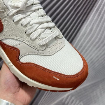 Air Max 1 Rugged Orange Details toebox