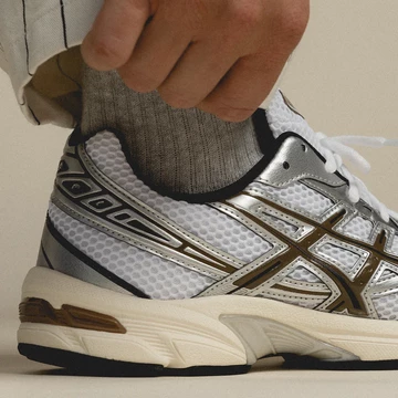 ASICS Gel 1130 White Clay Canyon asphaltgold lookbook on-feet 4