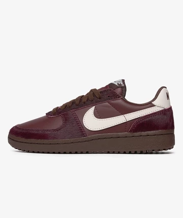 Nike Field General Burgundy Crush Innenseite