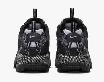 Nike Air Humara Black Metallic von Hinten
