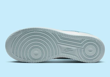 Die Sohle des Air Force 1 Next Nature Glacier Blue