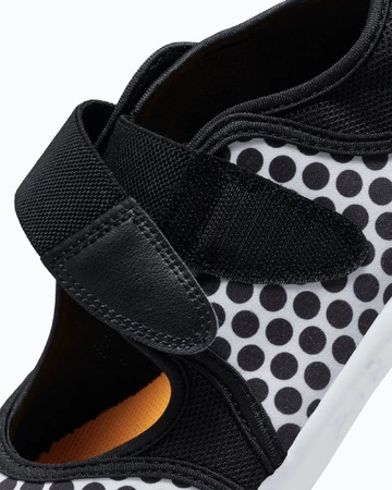 Nike Air Rift Black White Orange Detail Verschluss