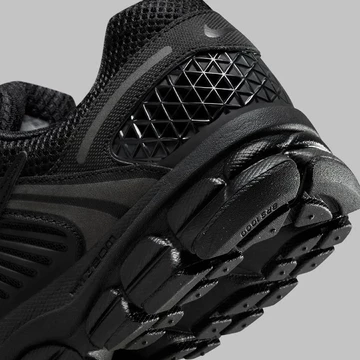 Nike Vomero 5 Black Detail Ferse