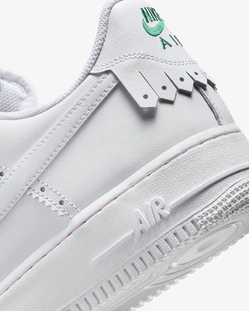 Die Ferse des Air Force 1 Brogue White