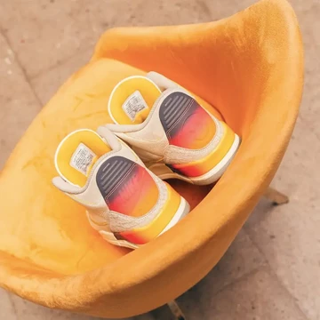 J Balvin Jordan 3 Medellin Sunset paar Ferse von Oben