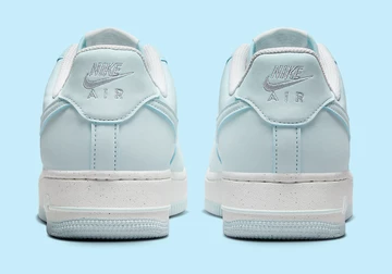 Der Air Force 1 Next Nature Glacier Blue von hinten