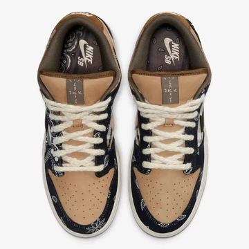 Travis Scott Nike SB Dunk Restock von oben