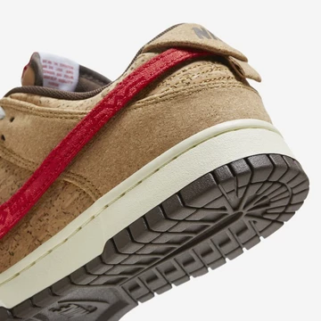 CLOT Nike Dunk Low Cork details ferse