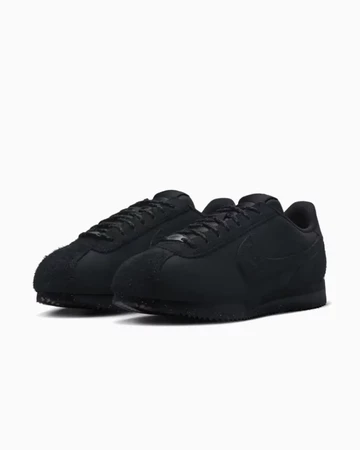 Nike Cortez Black Schräg