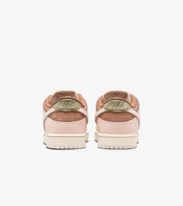 Nike SB Dunk Low Trocadéro Gardens von hinten