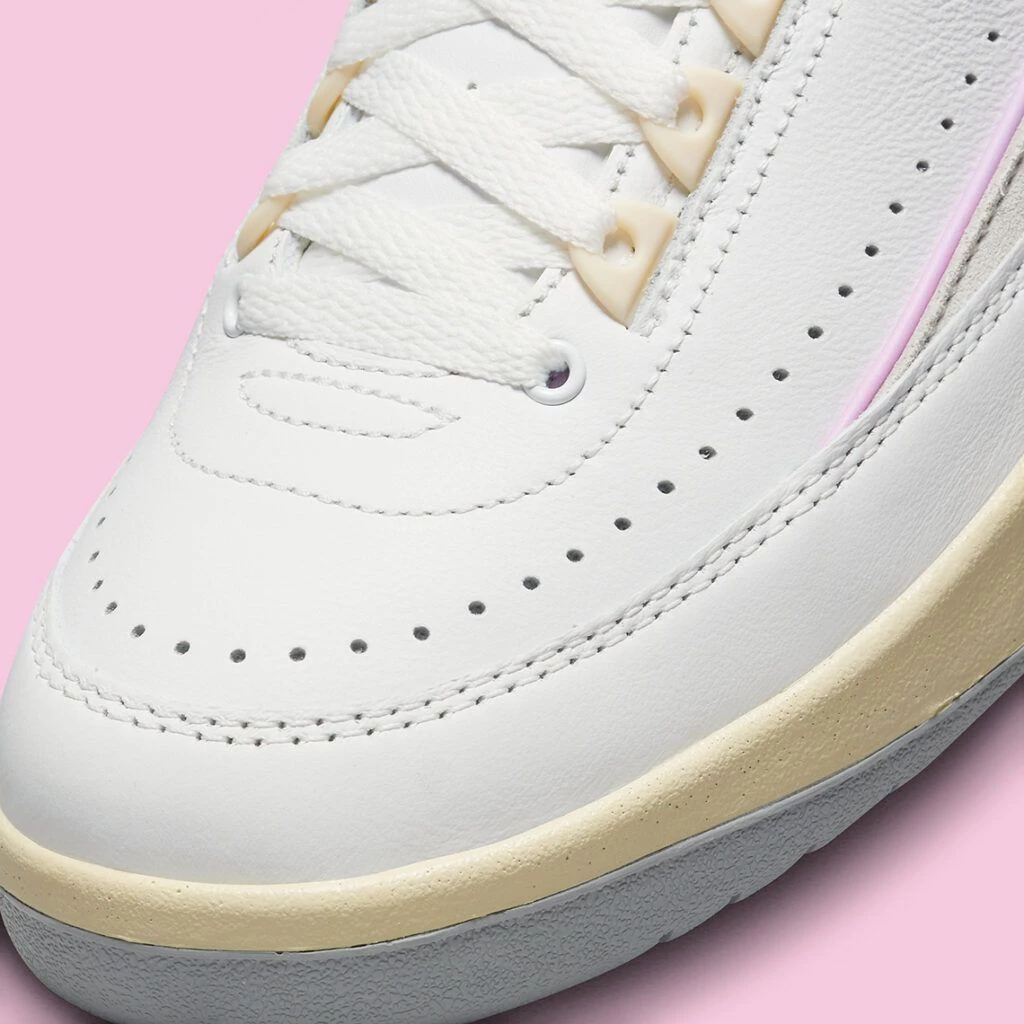 Jordan 2 Low Look Up In The Air DX4401-146 | Dead Stock display picture 1