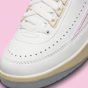 Jordan 2 Low look Up In The Air