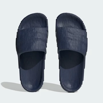 adidas adilette 22 Dark Blue paar von Oben