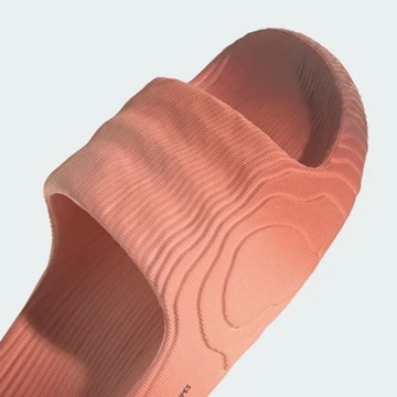 adidas adilette 22 Wonder Clay Detail vorne