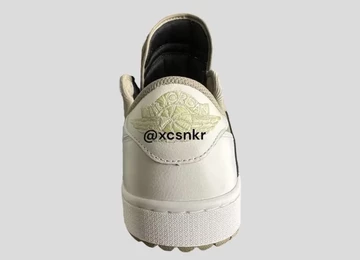 Travis Scott Jordan 1 Low Golf von hinten