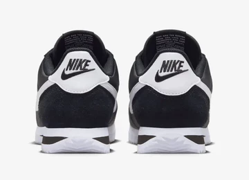 Nike Cortez Black White Nylon von Hinten