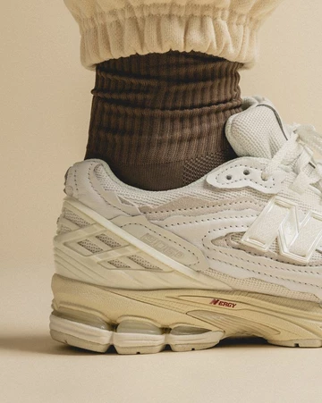 New Balance 1906D Protection Pack White Ferse Closeup