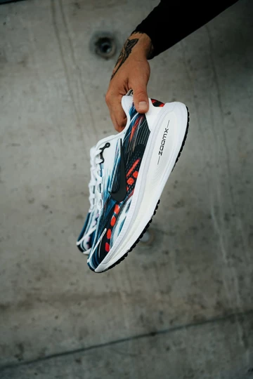 Vomero 18 Multicolor - the perfect running shoe for the road