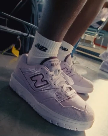 Rich Paul New Balance 550 Forever Yours Lookbook am fuß